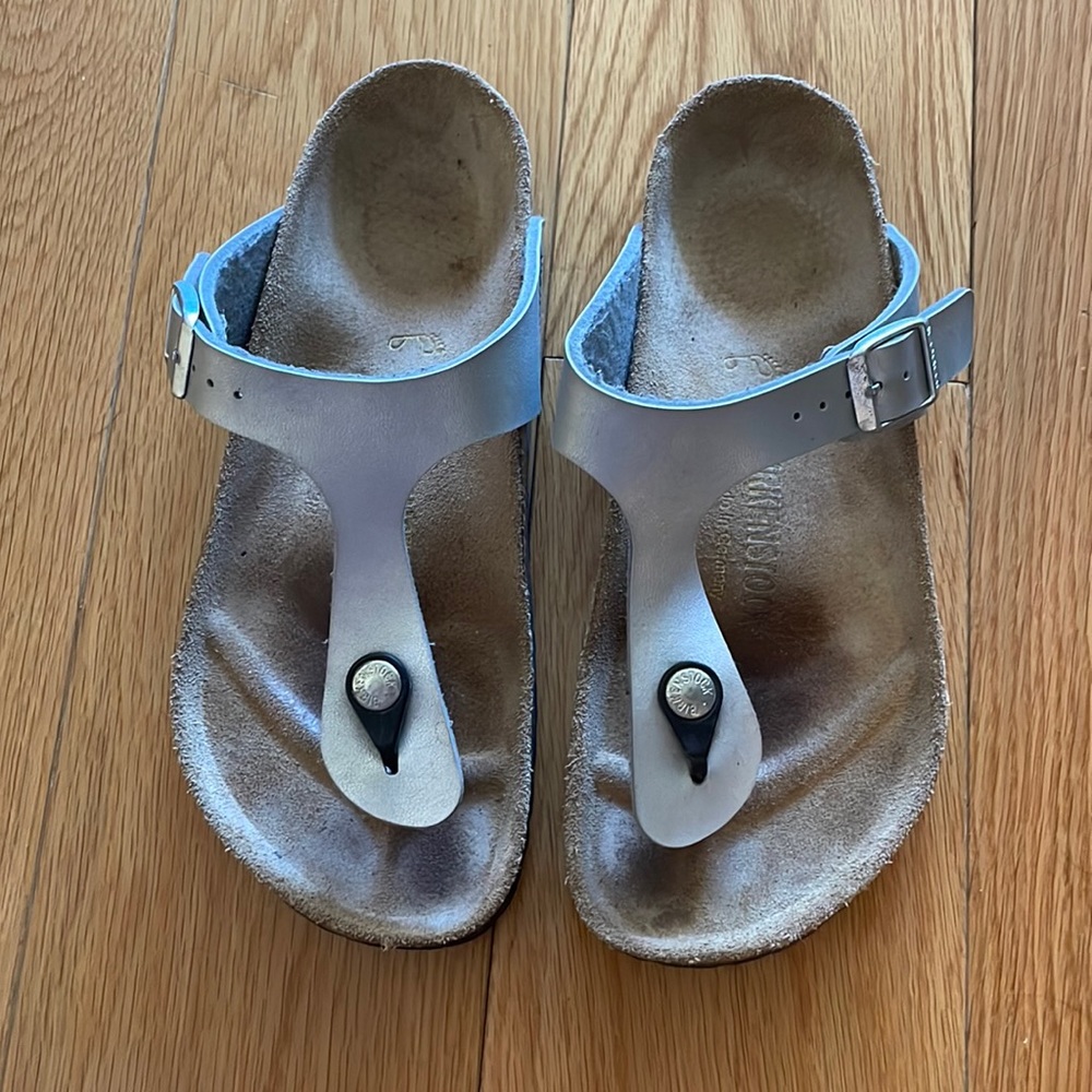 Silver Gizeh Birkenstocks size 36